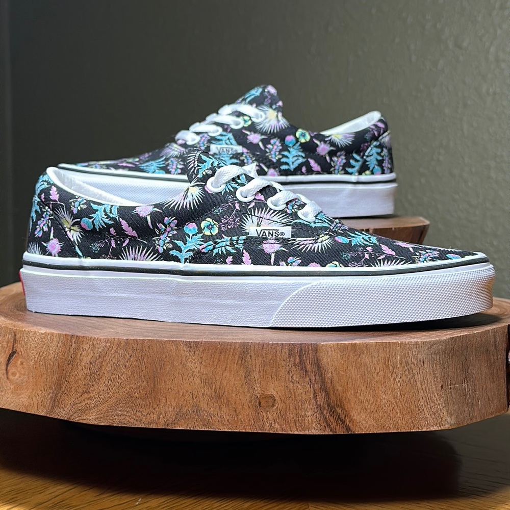 *NWOT* VANS Era Paradise Floral Sneaker
❌ PRICE FIRM ❌